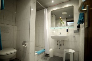 Berliner_Hof_Komfortzimmer_Bad_Dusche          